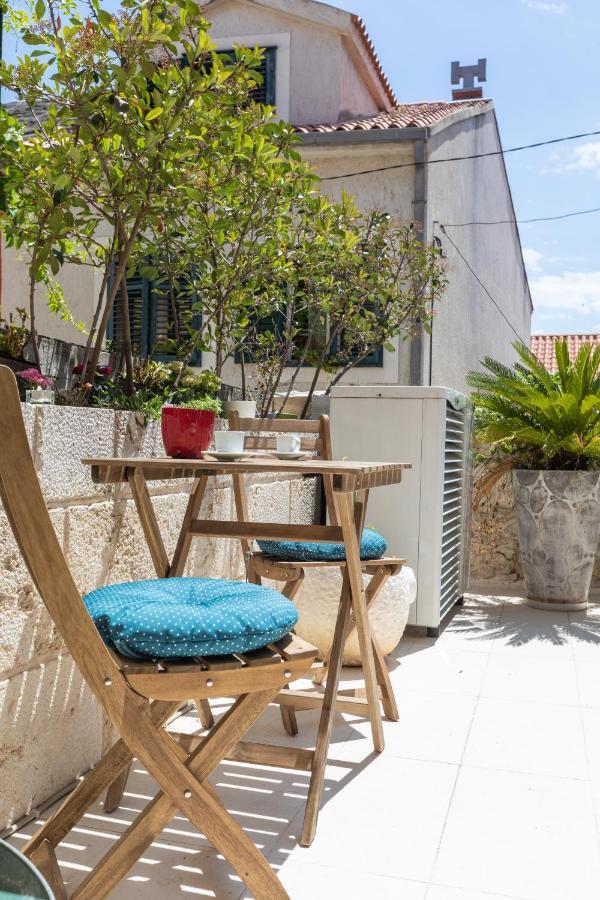 Coastal Apartment *
