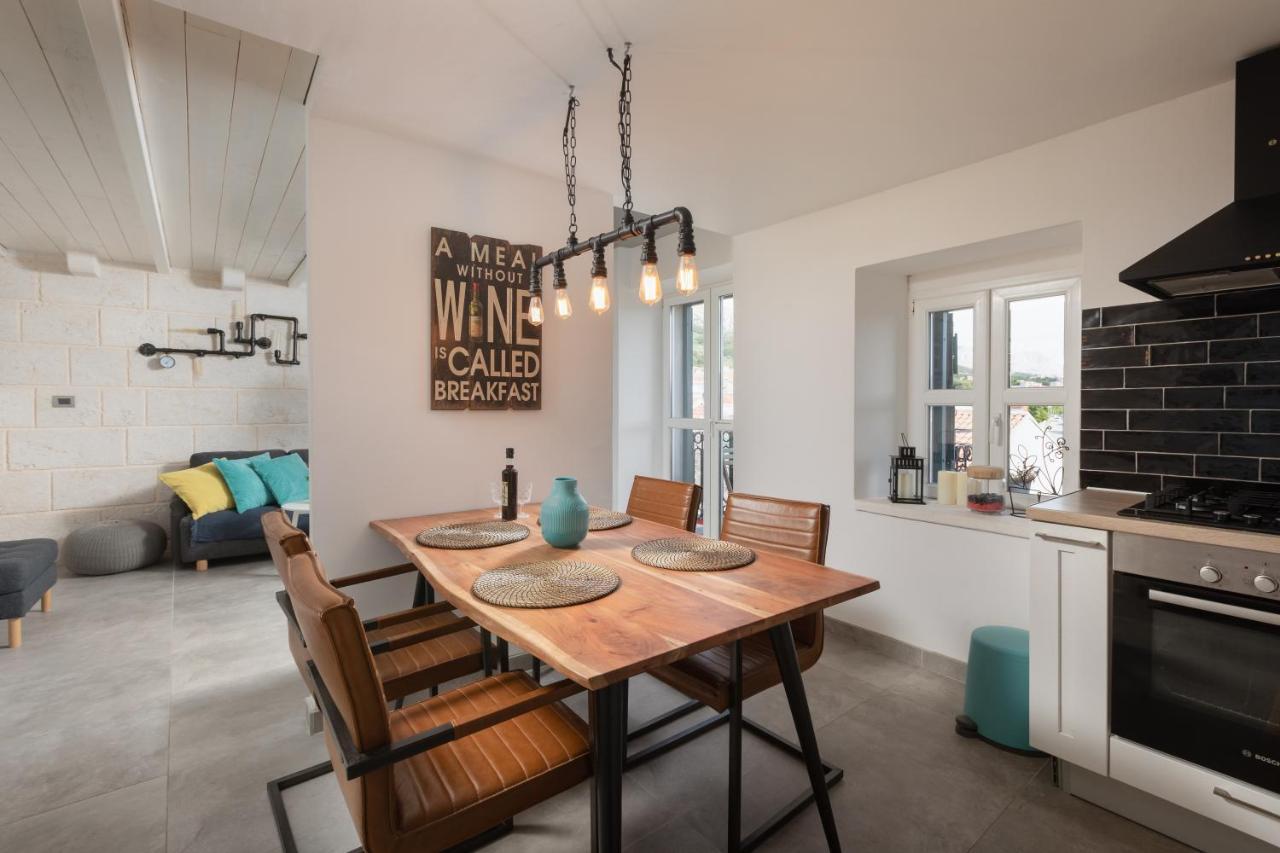 Coastal Apartment Makarska